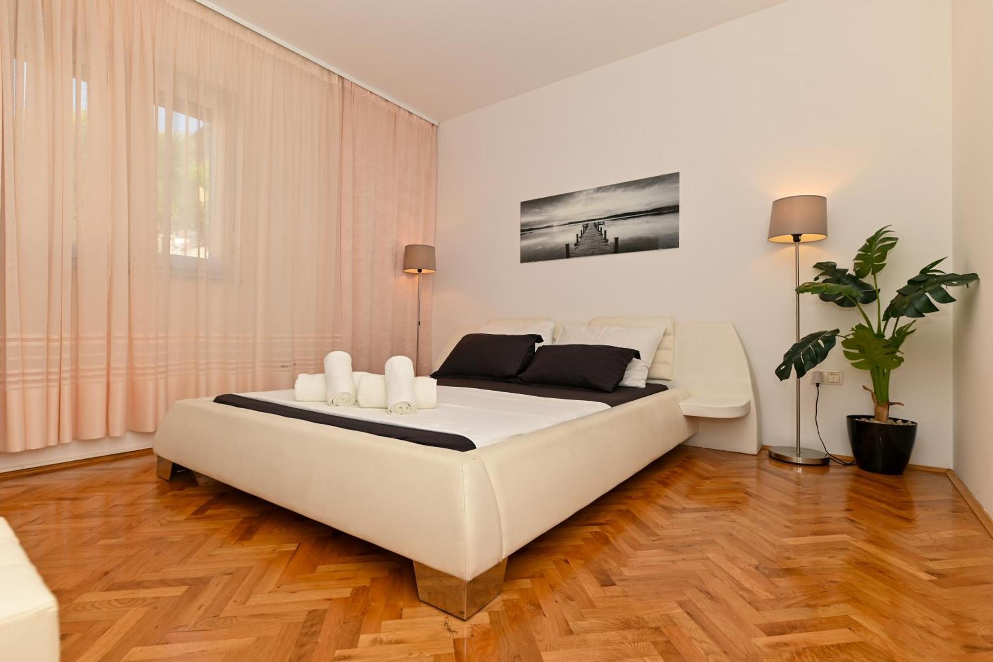 טרוגיר Sunny Place With Sea View מראה חיצוני תמונה